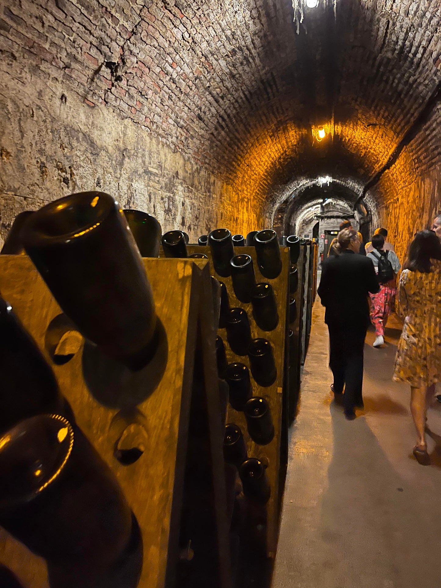 Champagne tour - Bollinger - Visting the champagne caves - Aÿ